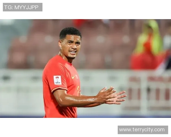 足球明星温暖举动感动人心的瞬间展现了爱与团结的力量