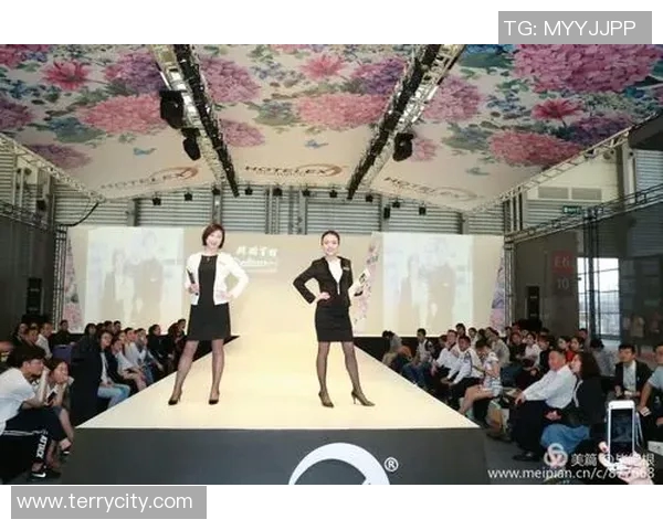 加维引领新潮流探讨未来足球发展的新方向与挑战