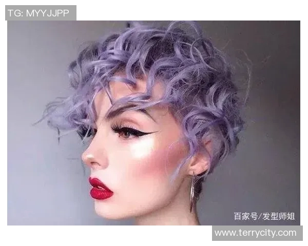 足球明星女球员时尚染发造型大揭秘展现个性与魅力的发色选择