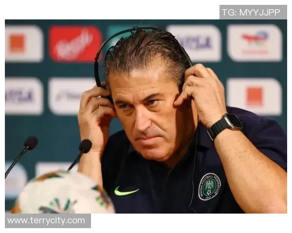 足球明星表情包大集合让你轻松传递情感与热爱足球的激情 足球明星表情包大集合让你轻松传递情感与热爱足球的激情