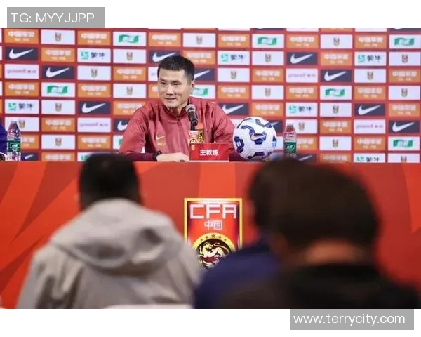 中国足球新风潮年仅24岁球员退役引发热议与反思